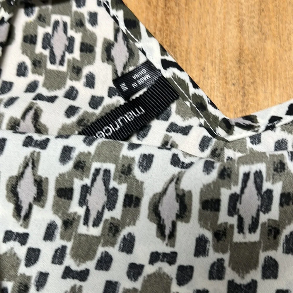 Maurice’s top - Picture 2 of 5